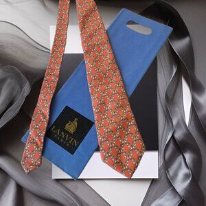 LanvinParis Vintage Tie: Peach Cream Silk with Exquisite Bird Design